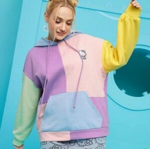 🧁B2G1🧁 SHEIN x Hello Kitty Graphic Colorblock Hoodie
